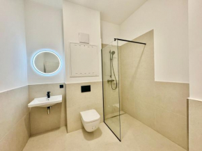 Modern Studio with Free Parking